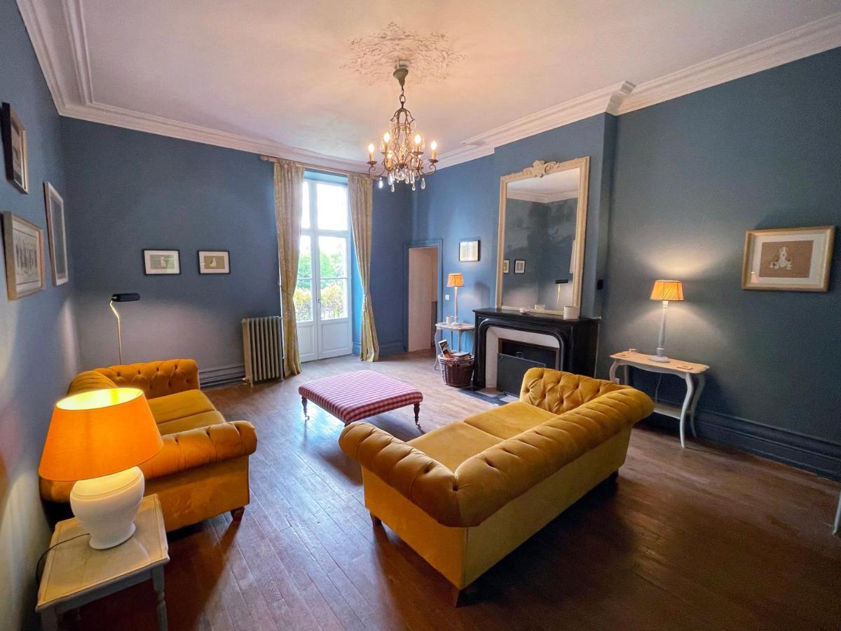 Beautiful 6 Bedroom House With Pool & Large Garden Le Pechereau Exterior photo