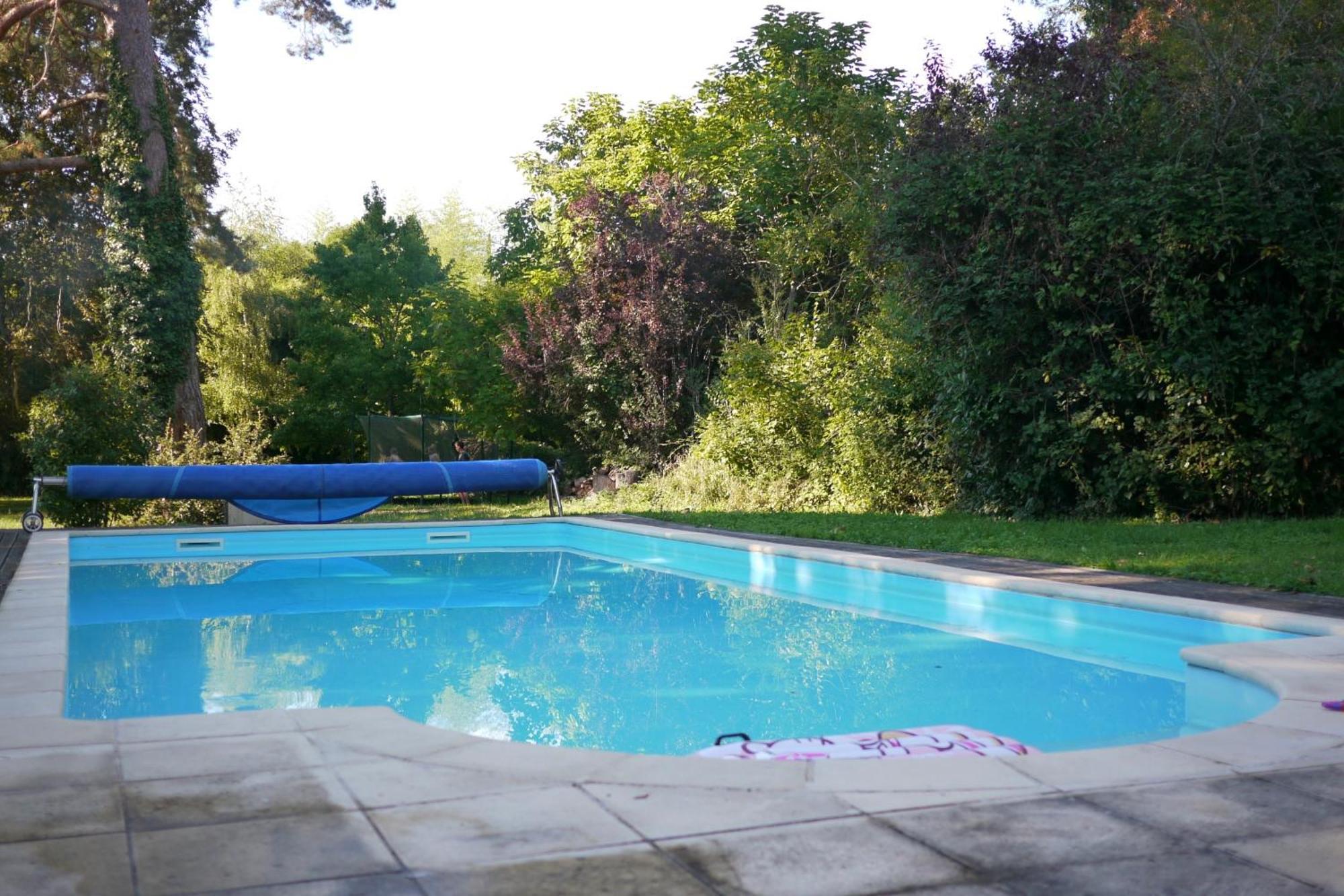 Beautiful 6 Bedroom House With Pool & Large Garden Le Pechereau Exterior photo