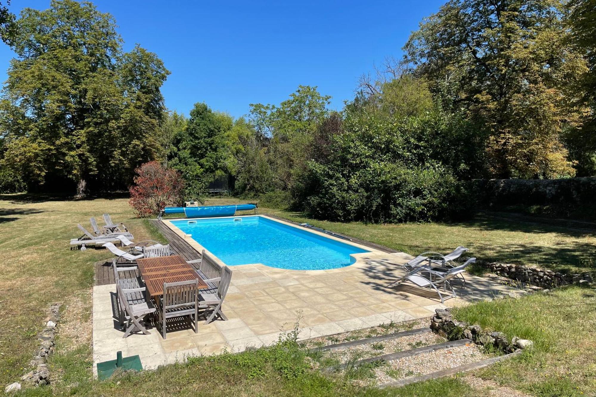 Beautiful 6 Bedroom House With Pool & Large Garden Le Pechereau Exterior photo